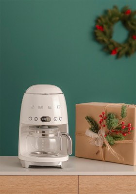 Cafetiera SMEG, crem - DCF02CREU