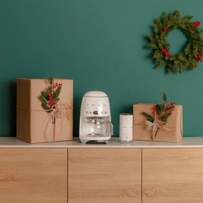 Cafetiera SMEG, crem - DCF02CREU