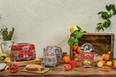 Fierbator Smeg, editie speciala - KLF03DGEU